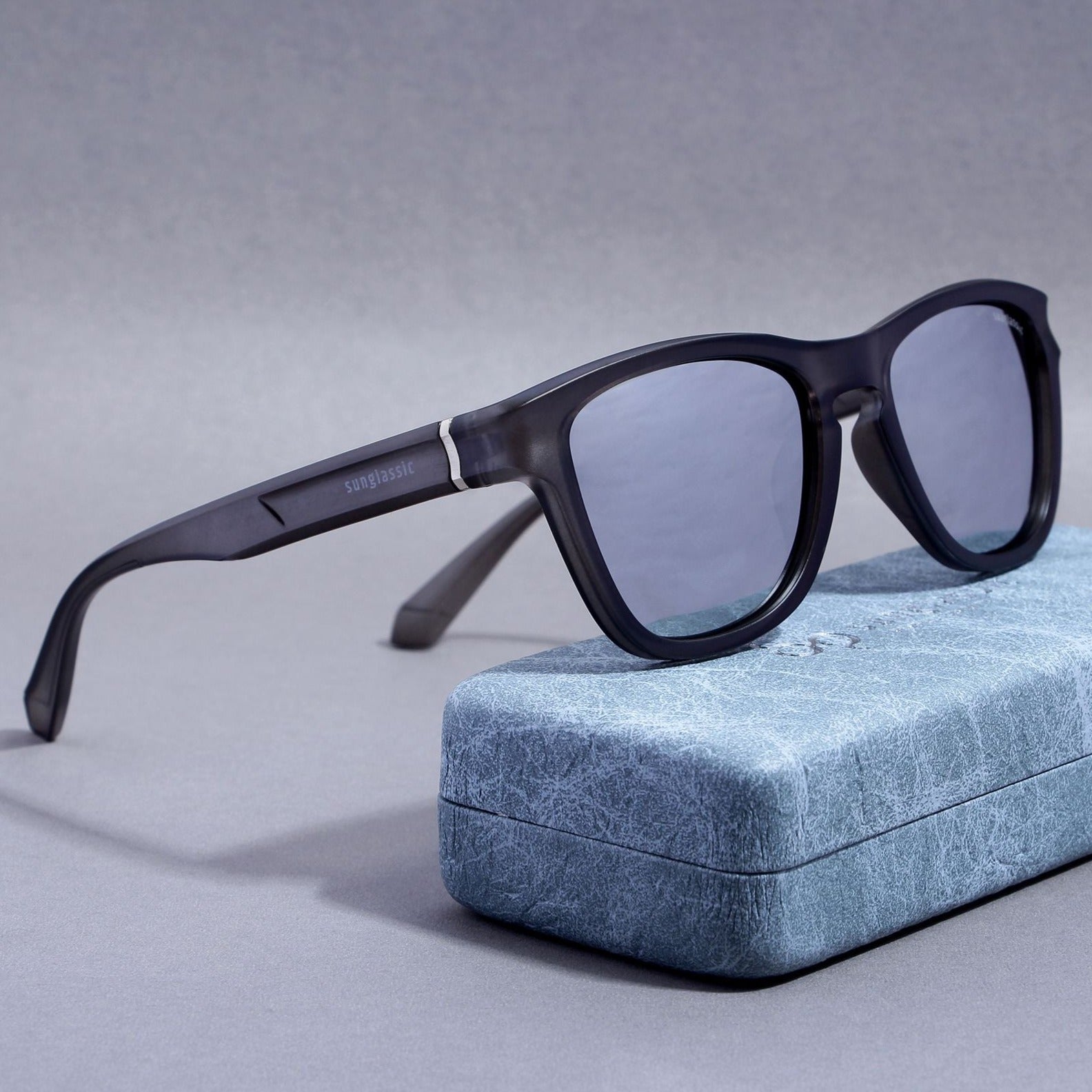 Breeze Grey Silver Mercury Polarized Round TR90 Sunglasses