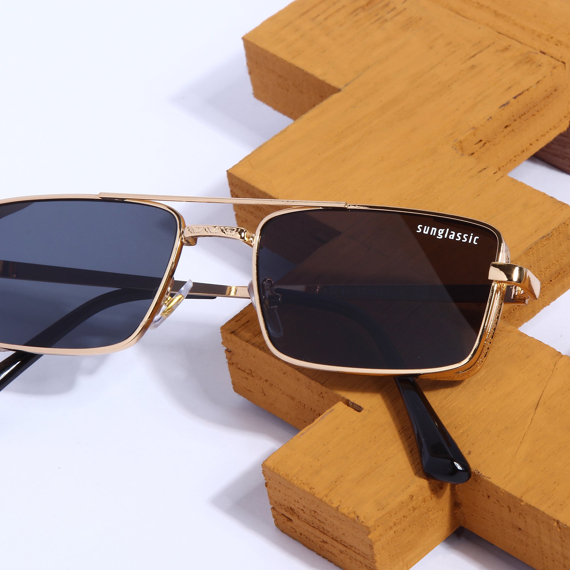 OPERA. Gold Black Rectangle Sunglasses