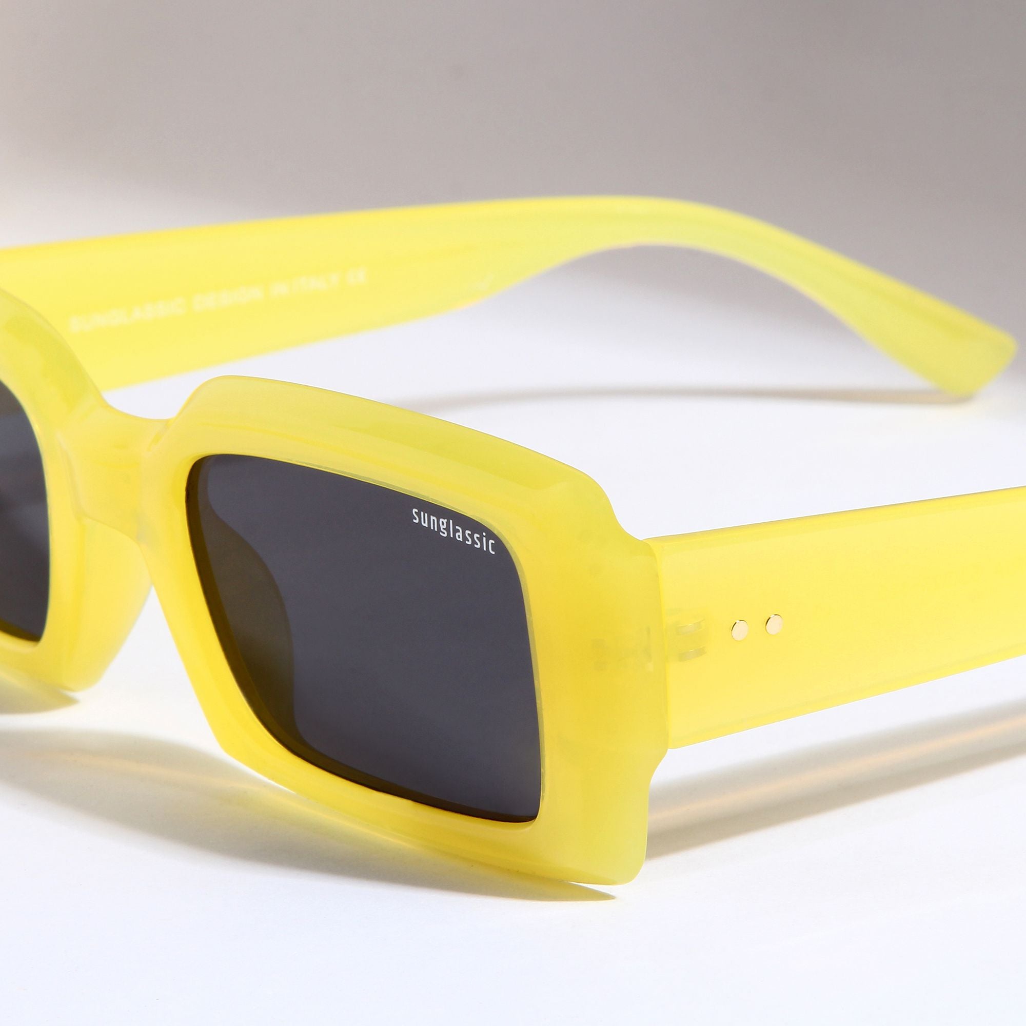 Victoria. Yellow Black Polarized Rectangle Sunglasses